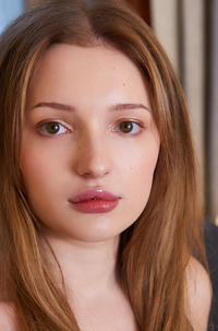 Nude Smiling Princess Ninna