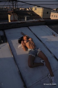 Courtney Q Posing All Naked On The Roof