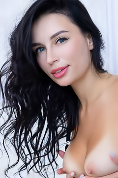 Milena Ray Meets Lust With Seductive Eyes